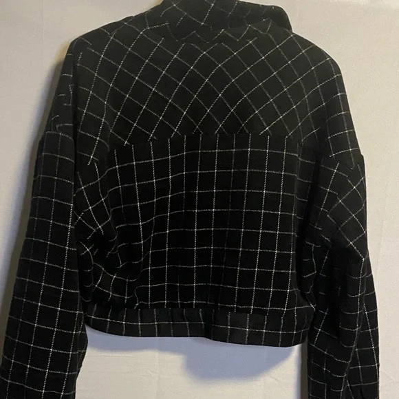 Forever 21 Black Checkered Cropped Blazer - Picture 6 of 10